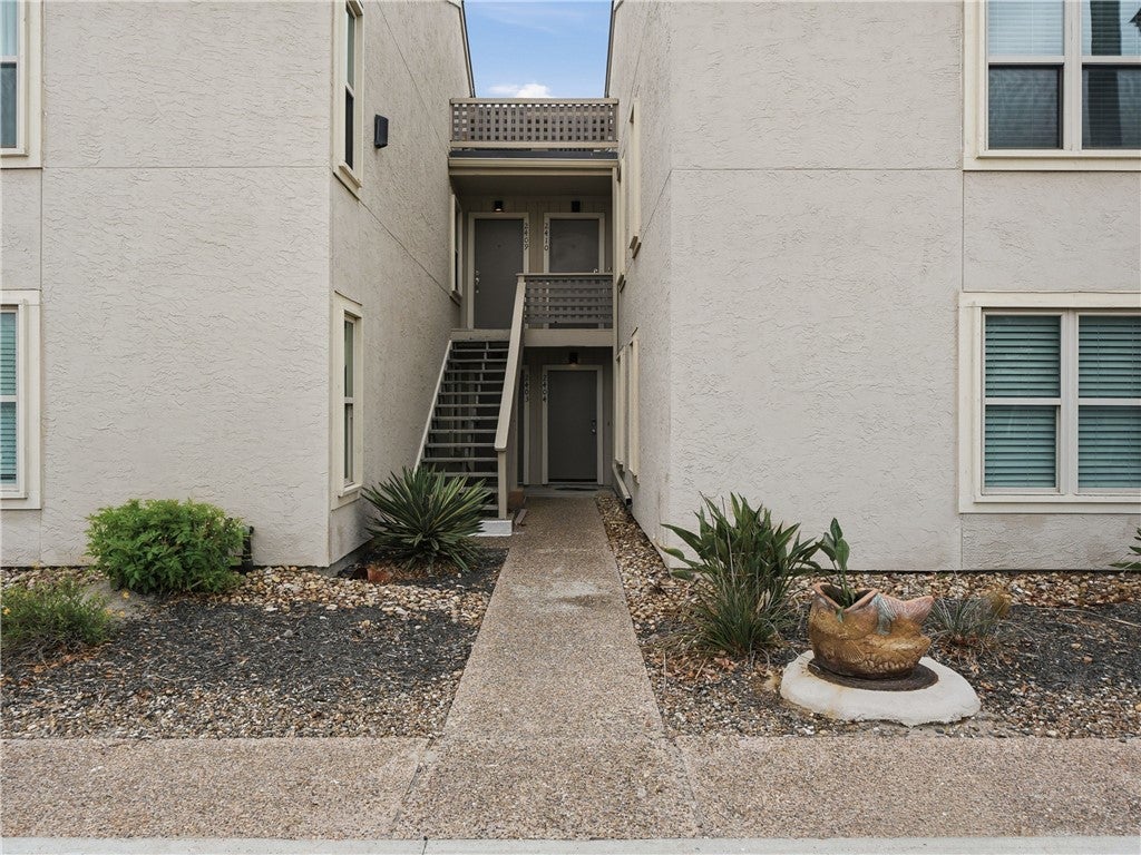 2404 Bayhouse Drive