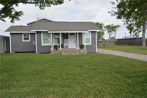 Photo of 842 Greenbay Drive, Corpus Christi, TX 78418 (MLS # 475005)