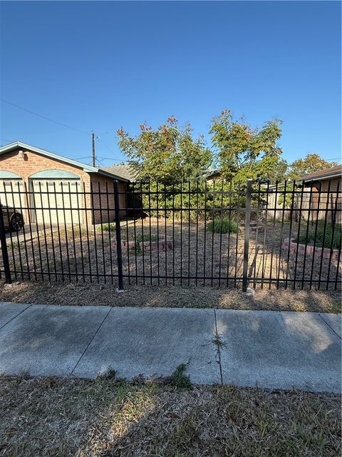 Photo of 3414 Crest Lake Drive, Corpus Christi, TX 78415 (MLS # 482272)