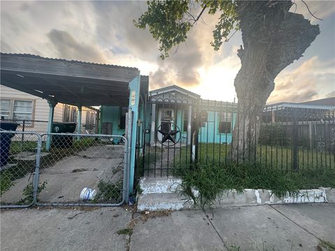 Photo of 321 Cortez Street, Corpus Christi, TX 78405 (MLS # 477495)
