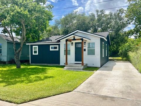 A home in Robstown