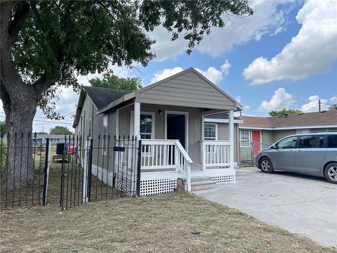 A home in Robstown