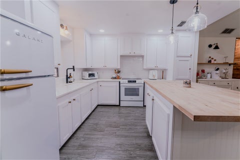 Tiny photo for 7005 Mansfield Drive, Corpus Christi, TX 78414 (MLS # 481794)