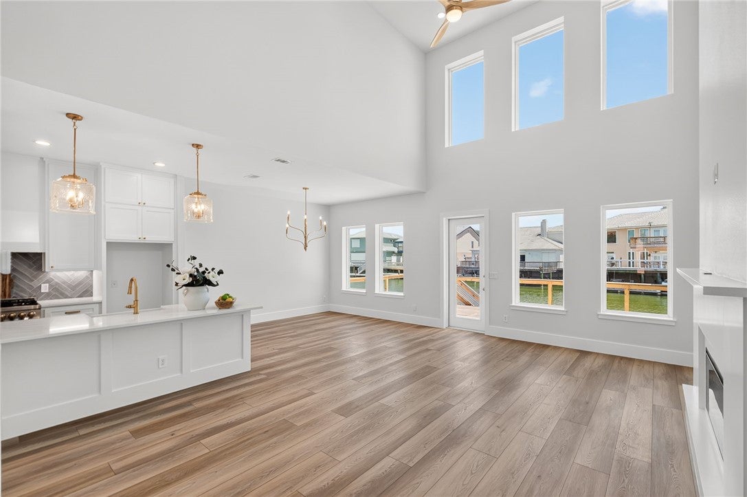 13534 PESETA Court