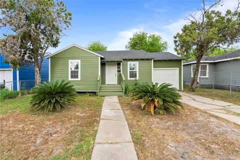 Photo of 4725 Hamlett Drive, Corpus Christi, TX 78415 (MLS # 474006)