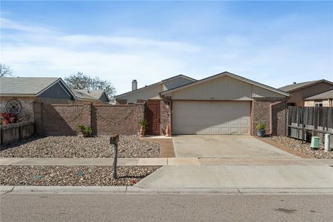 Photo of 722 Oriole Street, Corpus Christi, TX 78418 (MLS # 471431)