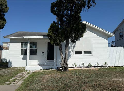 Photo of 1816 Elizabeth Street, Corpus Christi, TX 78404 (MLS # 477660)