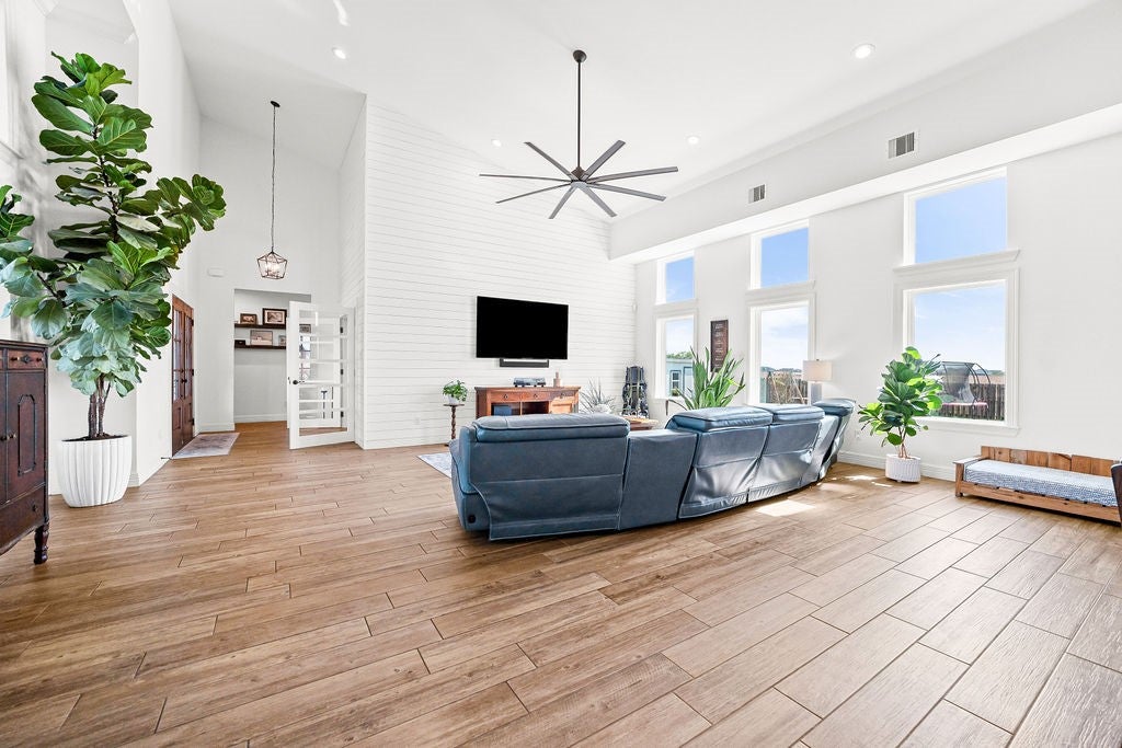 2326 Loxley Drive