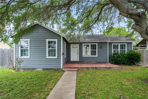Photo of 1105 Tyler Avenue, Corpus Christi, TX 78404 (MLS # 474856)