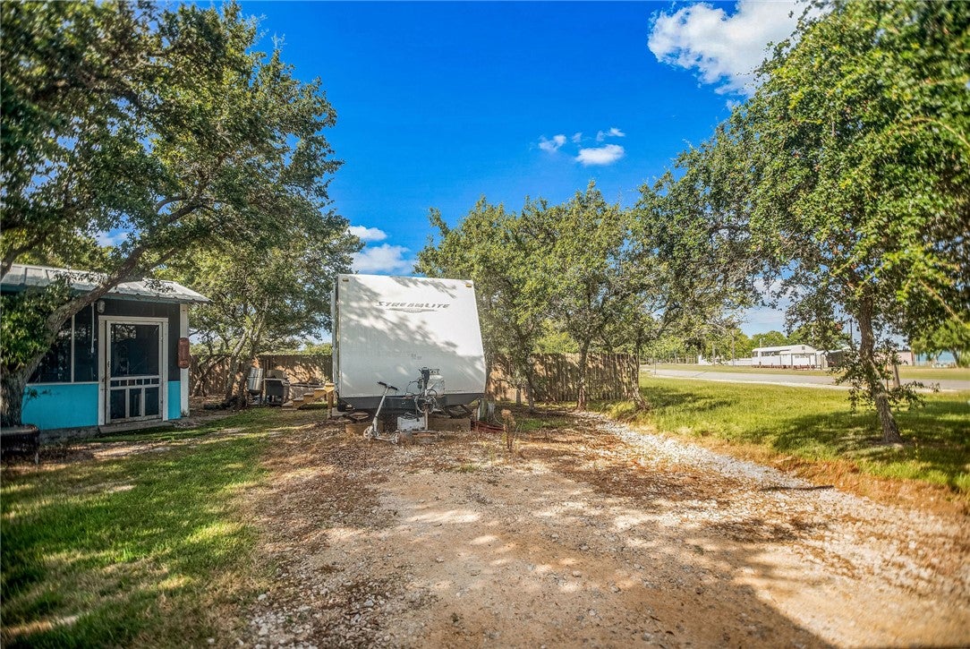 1673 W Harrison