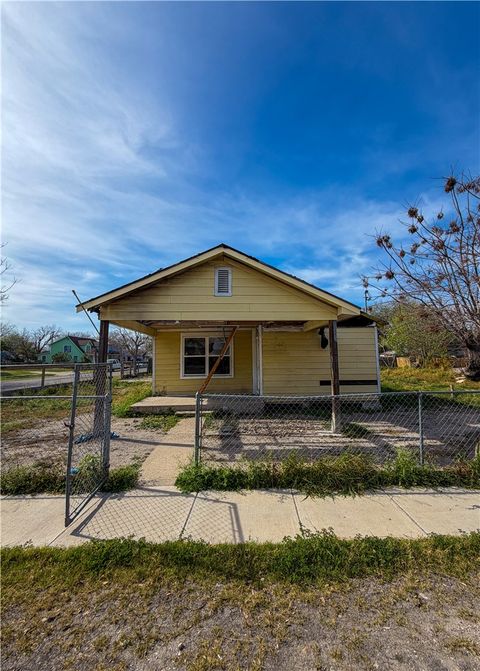 Photo of 3037 Macarthur Street, Corpus Christi, TX 78405 (MLS # 472130)