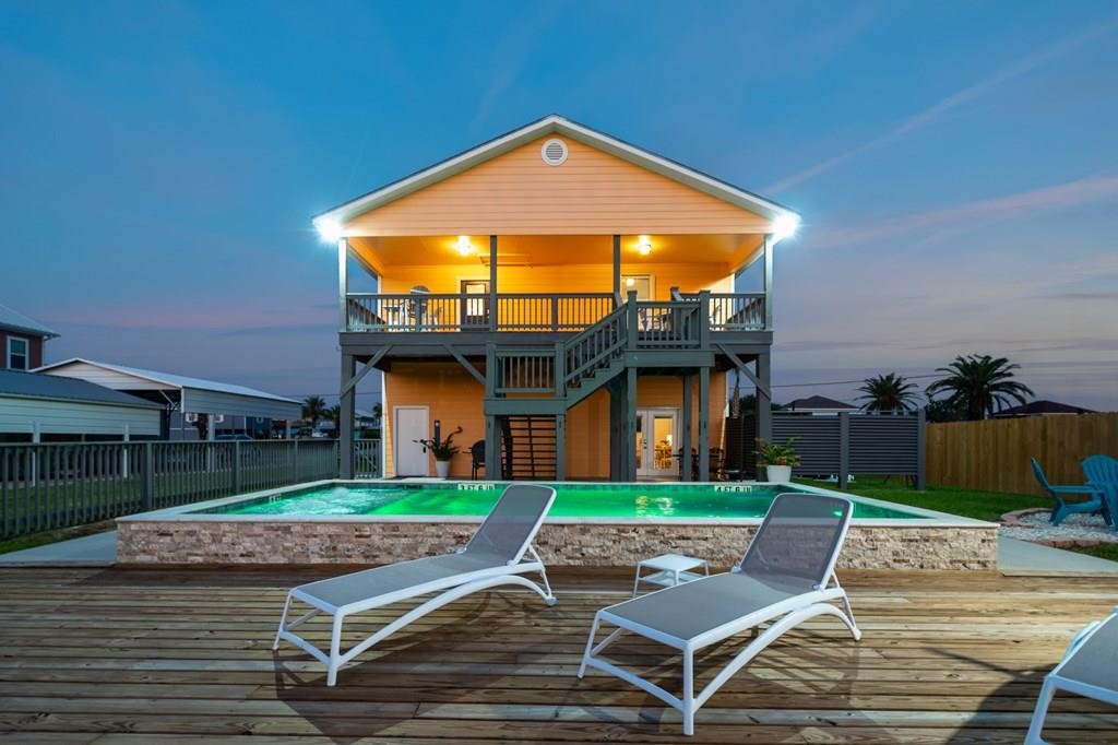 View Rockport, TX 78382 house