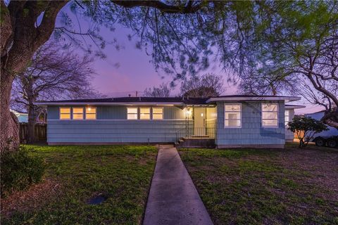 Photo of 627 Indiana Avenue, Corpus Christi, TX 78404 (MLS # 472551)