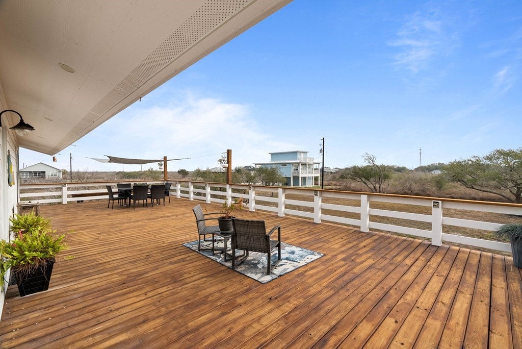341 W Misty Oak