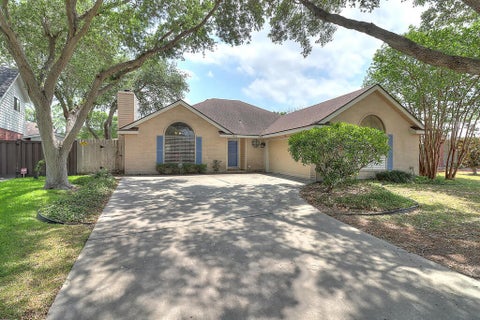 Photo of 4321 Holly Ridge Drive, Corpus Christi, TX 78413 (MLS # 482201)