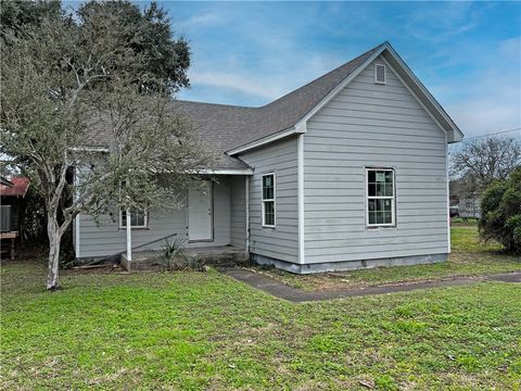 805 W Sinton Street, Sinton, TX 78387 - #: 445168