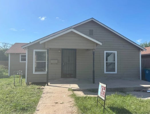 1113 E STEINER ST, BEEVILLE, TX 78102 - Image d1cd0e76a75c31b067a799c8d5920da8/3301955905