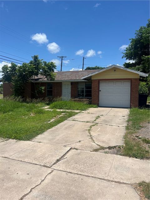 Photo of 1649 Pinewood Drive, Corpus Christi, TX 78412 (MLS # 478984)