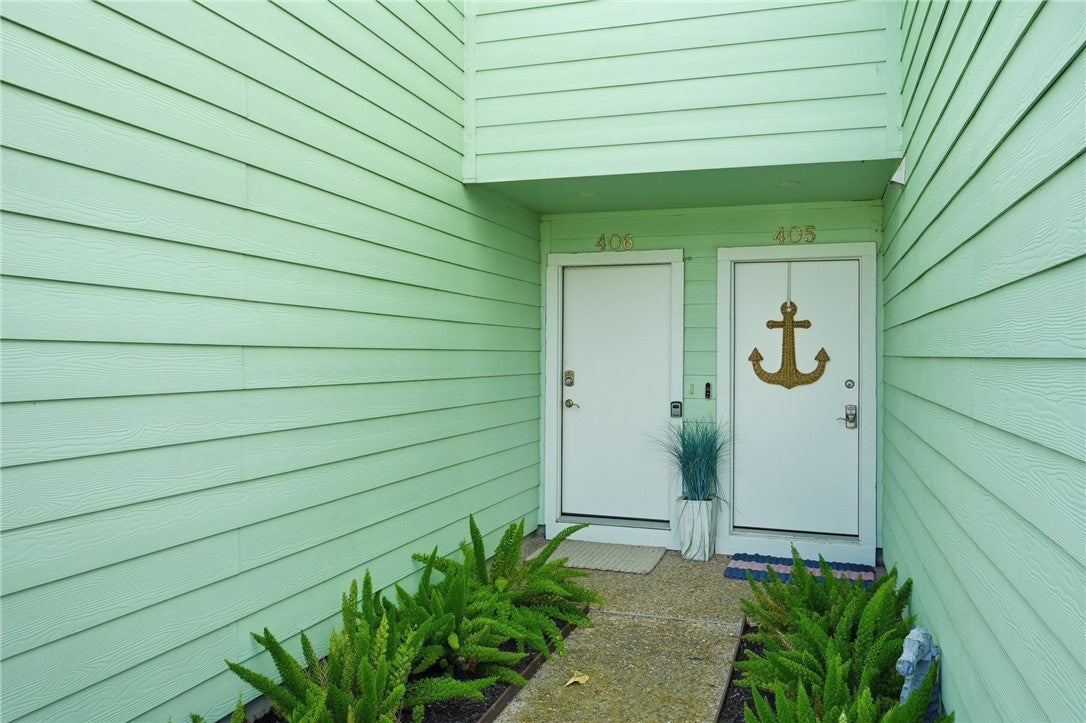 406 Nassau Drive 406