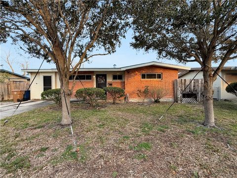 Photo of 1142 Clare Drive, Corpus Christi, TX 78412 (MLS # 472802)