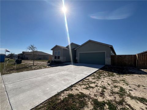Photo of 114 Guadalupe Palm Circle, Corpus Christi, TX 78414 (MLS # 472538)