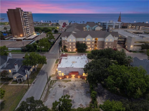 Photo of 801 S Carancahua Street, Corpus Christi, TX 78401 (MLS # 477629)