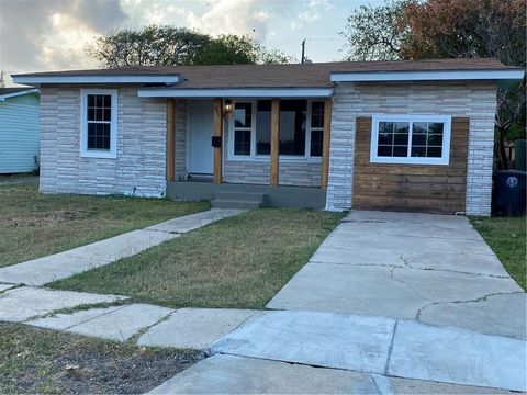 Photo of 937 Nandina Drive, Corpus Christi, TX 78408 (MLS # 471938)