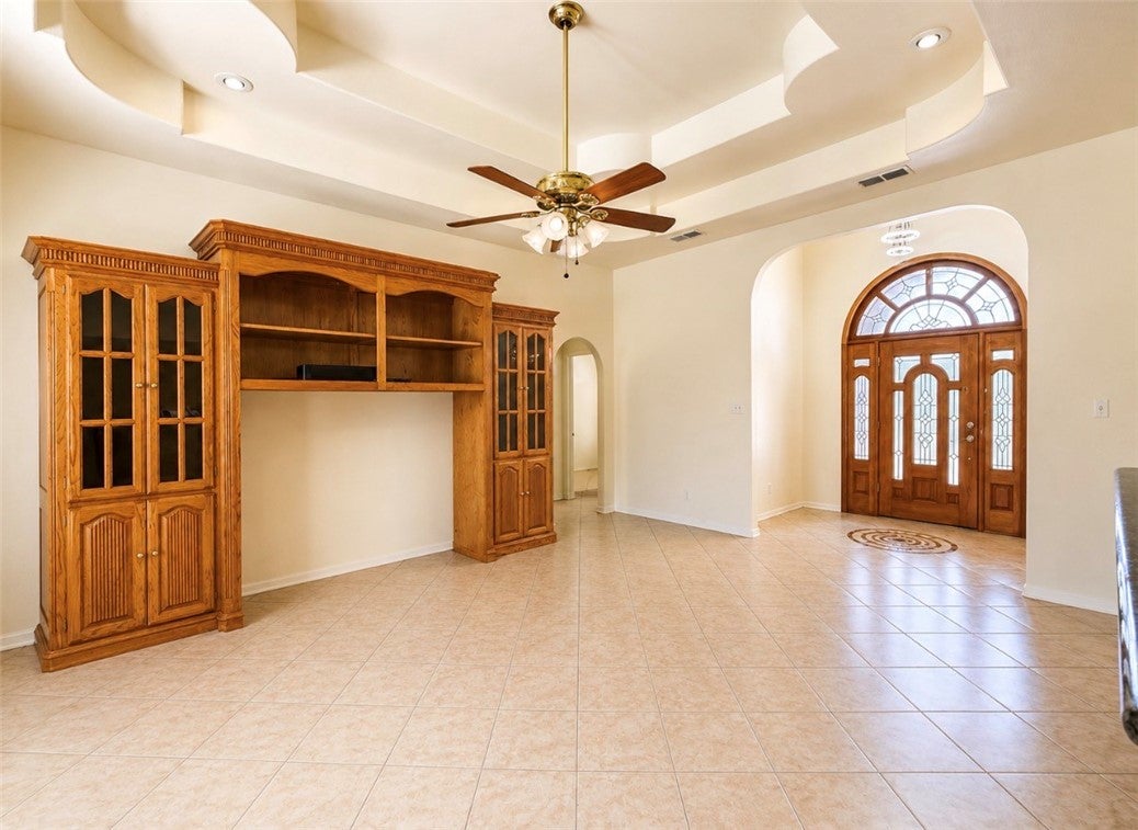 1245 Carlos Trail