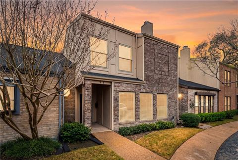 Photo of 92 Lake Shore Drive, Corpus Christi, TX 78413 (MLS # 474445)