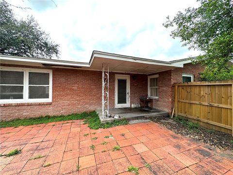 A home in Sinton