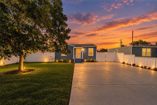 129 PEARSE DR, CORPUS CHRISTI, TX 78415 - Image e091102ad04ec3bc0ffcaeea1128c4f2/3579539807