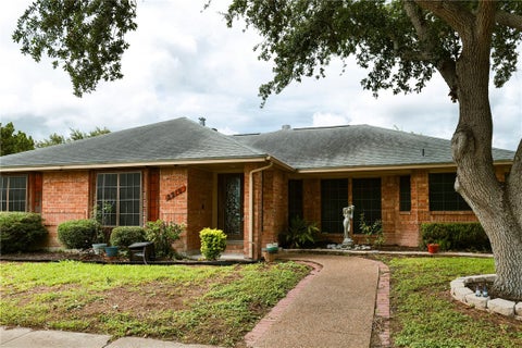 Photo of 2910 Persimmon Street, Corpus Christi, TX 78415 (MLS # 477190)