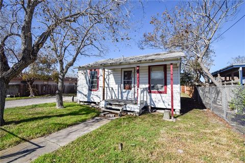 Photo of 5309 Betty Jean Drive, Corpus Christi, TX 78411 (MLS # 471898)