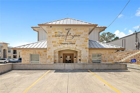 1407 Sidney Baker Street Kerrville TX 78028