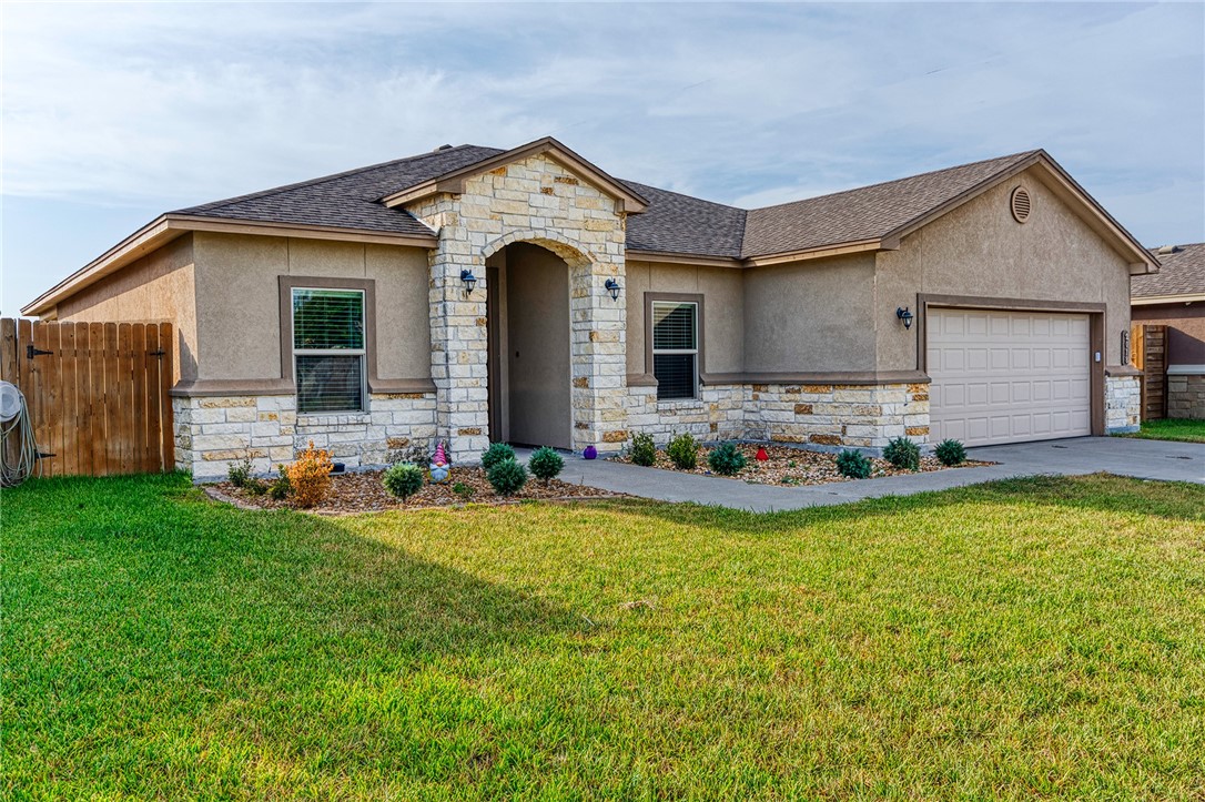 Portland, Texas 78374, United States, 3 Bedrooms Bedrooms, ,2 BathroomsBathrooms,Residential,Active,195098