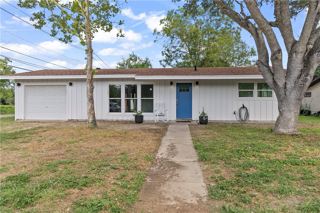 View Beeville, TX 78102 house