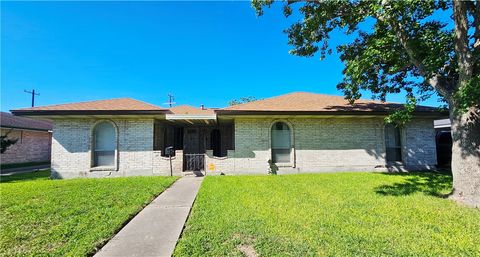 Photo of 4702 Coventry Lane, Corpus Christi, TX 78411 (MLS # 476458)