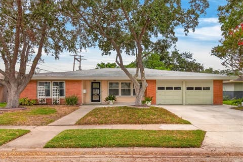 Photo of 609 Peerman Place, Corpus Christi, TX 78411 (MLS # 479245)
