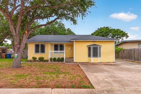 Photo of 4721 Alice Street, Corpus Christi, TX 78411 (MLS # 476044)