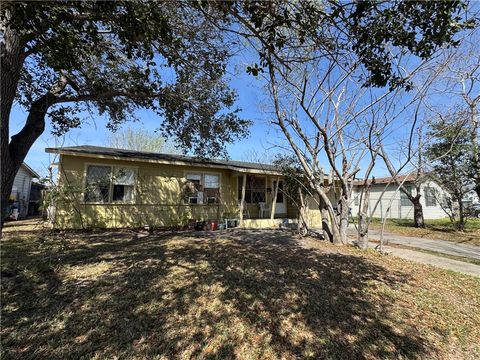 Photo of 4905 Cheryl Drive, Corpus Christi, TX 78415 (MLS # 472385)