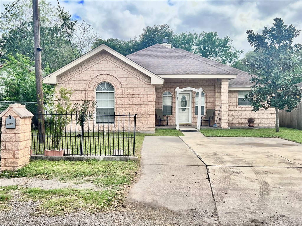 View Alice, TX 78332 house