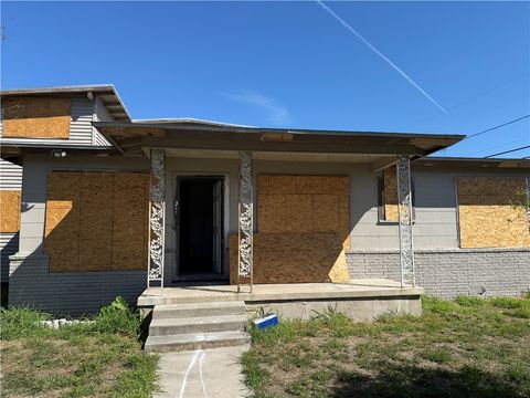 Photo of 2002 Buford Street, Corpus Christi, TX 78405 (MLS # 473884)