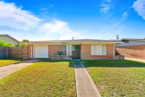 Photo of 4606 Calvin Drive, Corpus Christi, TX 78411 (MLS # 479633)