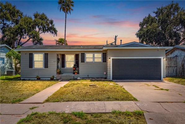 1325 RAY DR, CORPUS CHRISTI, TX 78411 - Image e8a08009cfc4245e7d78b3d40b9822c7/1004154790