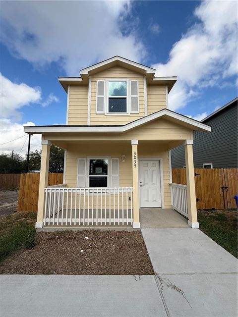 Photo of 3035 Sabinas Street, Corpus Christi, TX 78405 (MLS # 473688)