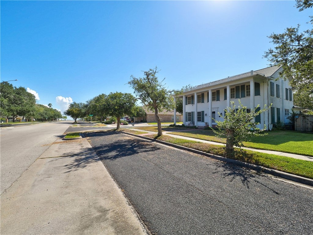 201 Del Mar Boulevard
