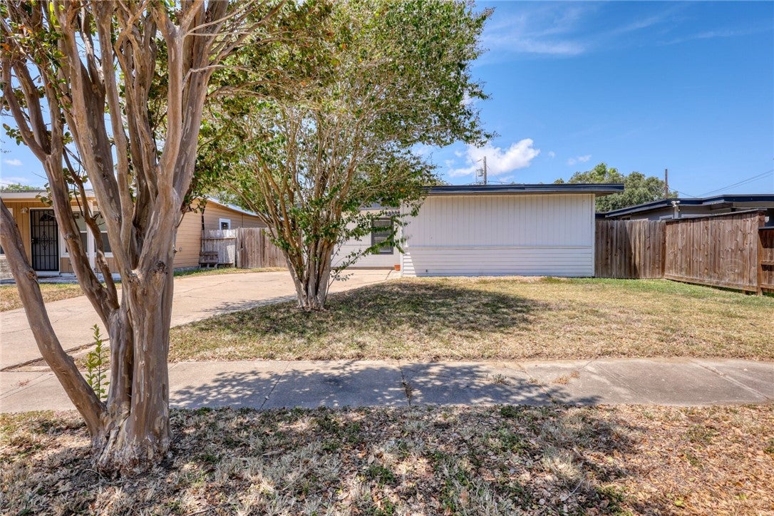 4346 Amherst Drive