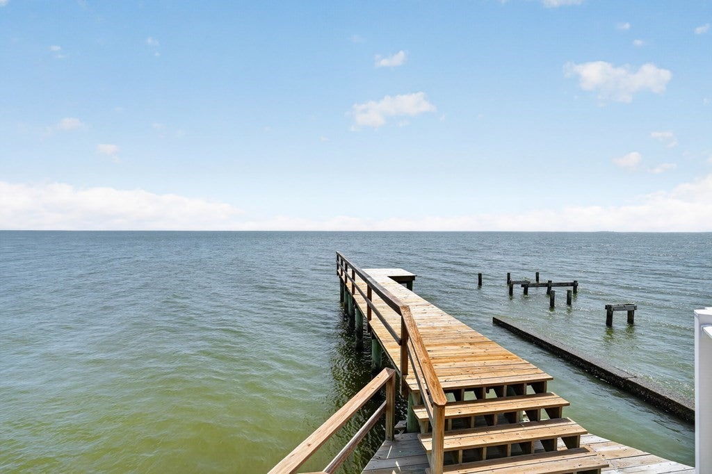 1840 Bay Shore Drive