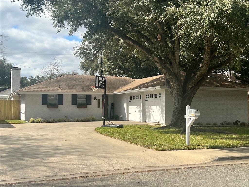 listing image 0