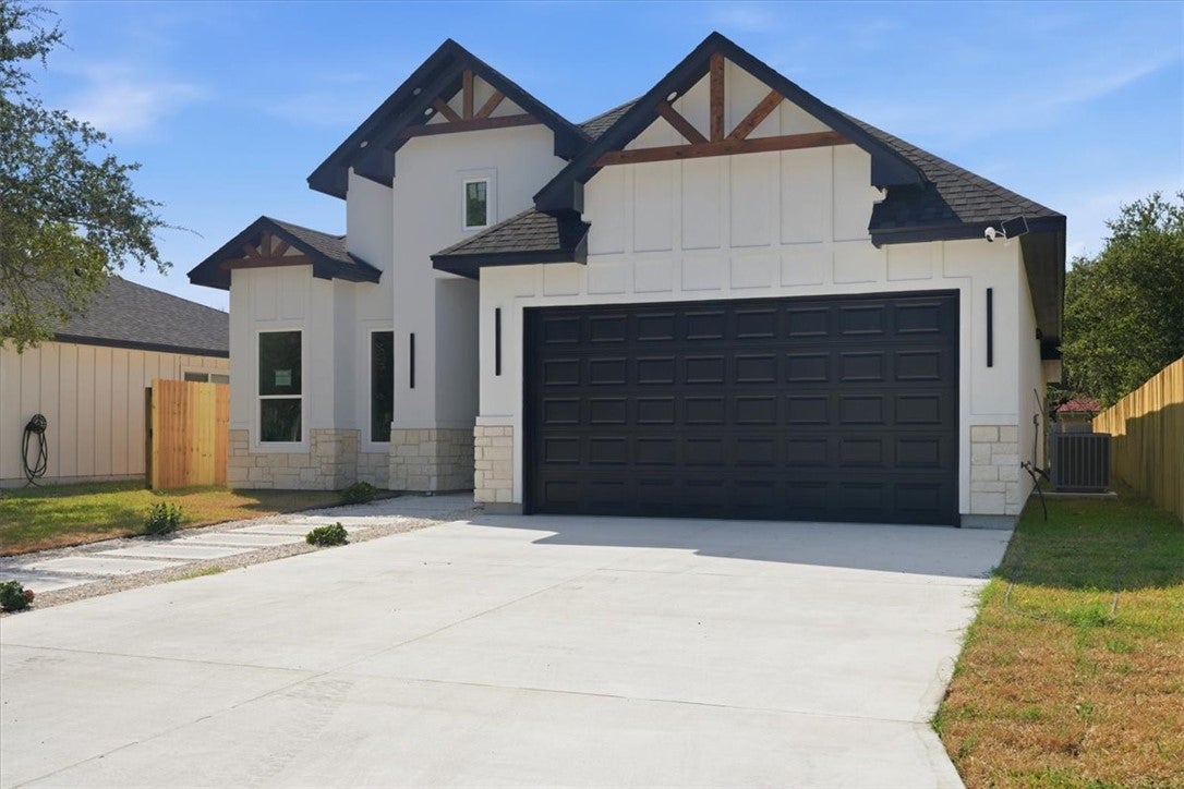 924 S 10TH